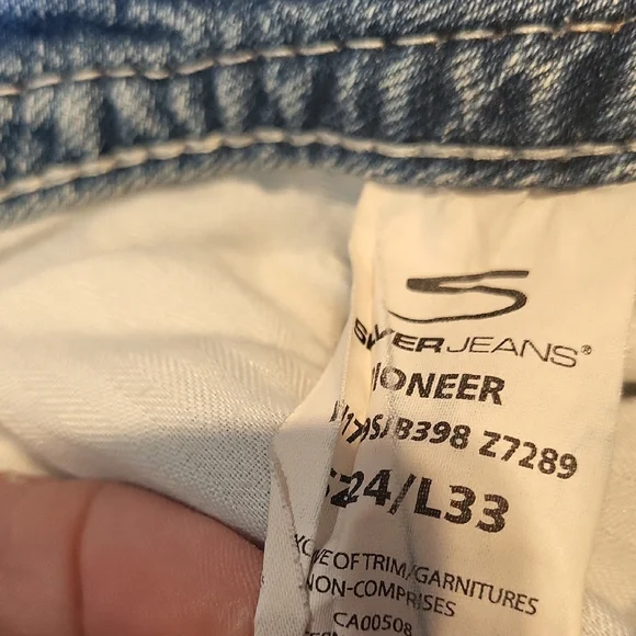 Distressed Blue Jeans - Picture 9 of 9